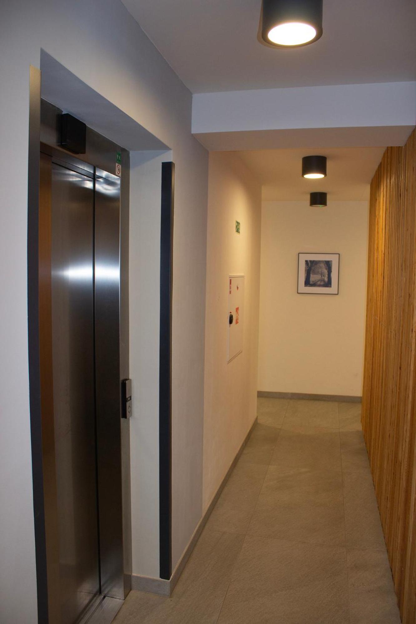 Enjoyharrachov Atraktivni Klidne 3 V Centru Harrachova S Parkovanim, Velkou Terasou, Wifi-wlan, Sat Zdarma, Moznosti Dobijeni Auta, Vyhledem Do Zahrady A Na Romanticky Kostelik * Harrachov