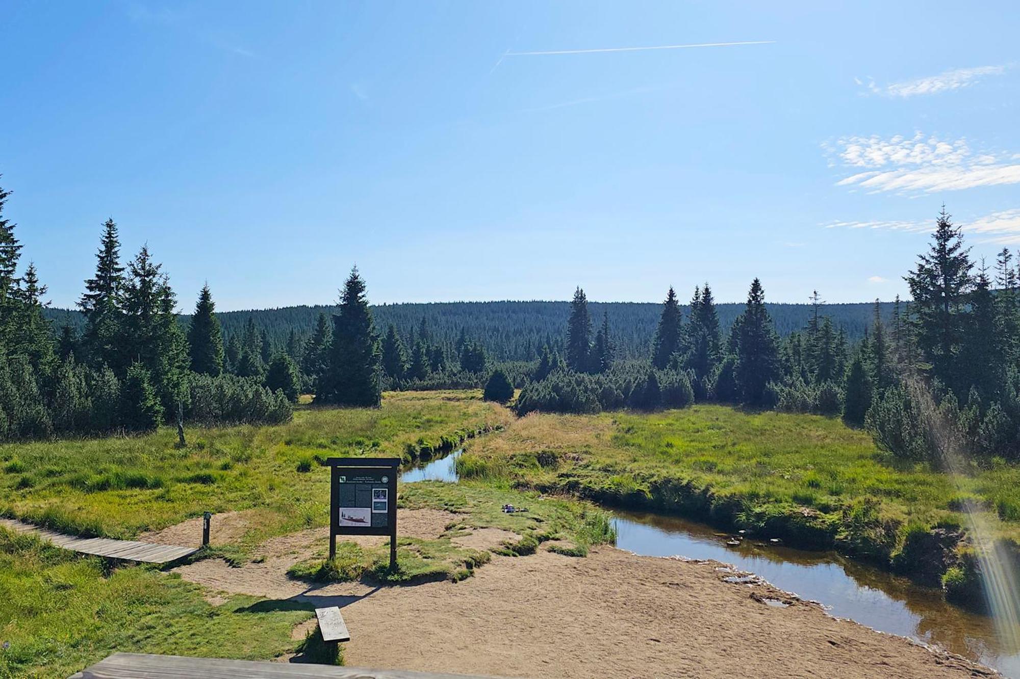 Enjoyharrachov Atraktivni Klidne 3 V Centru Harrachova S Parkovanim, Velkou Terasou, Wifi-wlan, Sat Zdarma, Moznosti Dobijeni Auta, Vyhledem Do Zahrady A Na Romanticky Kostelik * Harrachov