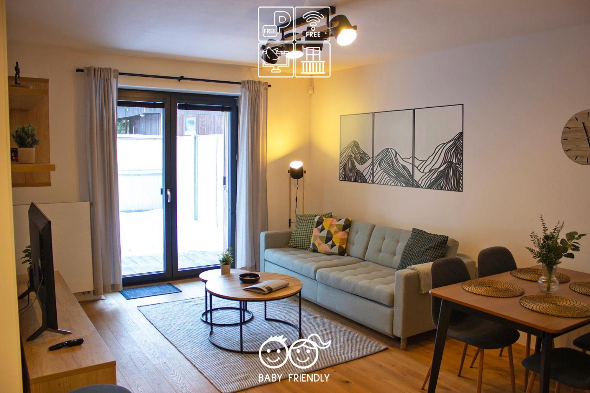 Apartment Enjoyharrachov Atraktivni Klidne 3 V Centru Harrachova S Parkovanim, Velkou Terasou, Wifi-wlan, Sat Zdarma, Moznosti Dobijeni Auta, Vyhledem Do Zahrady A Na Romanticky Kostelik